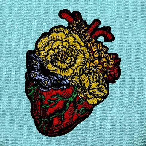ZEGINs The Flower Heart Patch Embroidered Applique Badge Iron On Sew On Emblem in Saudi Arabia