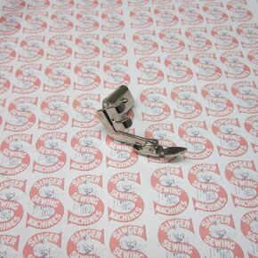Singer Slant Zipper Foot Feet Fits 301 401 403 404 500 600 & More in Saudi Arabia
