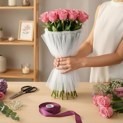 APLZGMG ورق شبكي لتغليف الزهور البيضاء بطول 8 ياردات مع حافة لؤلؤية، شبكة تغليف باقة شفافة مجعدة لمستلزمات الزهور، وحفلات الزفاف، وعيد الحب، وعيد الأم وديكور الهدايا بنفسك in Kuwait