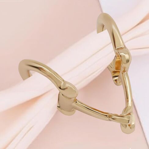 Scarf Ring Clip - Elegant Metal Scarf Holder for Women, Wide Band Chunky Chain Shawl Clasp, Versatile Scarf Pin in Saudi Arabia