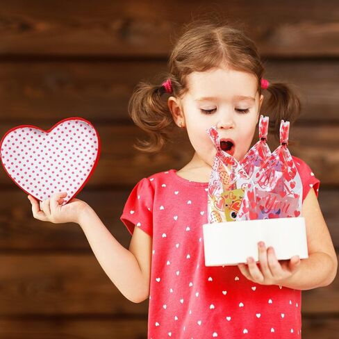 30 حزمة من هدايا عيد الحب للأطفال في الفصول الدراسية مجموعة قرطاسية مدرسية - أقلام عيد الحب، دفاتر ملاحظات، مساطر، ممحاة، حقائب هدايا عيد الحب، حقائب هدايا للحفلات للأطفال in Kuwait