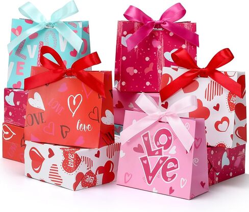 FUQUUON 30 Pack Small Valentines Day Gift Bags with Bow Ribbon， Heart Shaped Treat Bag for Wedding Holiday Party Gift Giving，5.5x4.7x2.5 inch Goodies Bags for Classroom Exchange Prizes in Saudi Arabia
