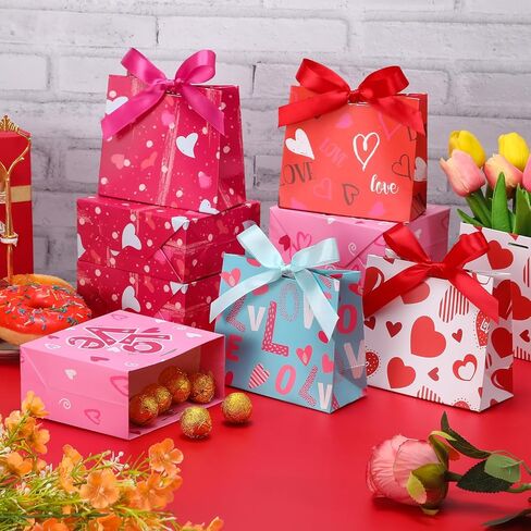 FUQUUON 30 Pack Small Valentines Day Gift Bags with Bow Ribbon， Heart Shaped Treat Bag for Wedding Holiday Party Gift Giving，5.5x4.7x2.5 inch Goodies Bags for Classroom Exchange Prizes in Saudi Arabia