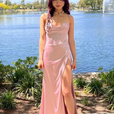 Kigretn Satin Mermaid Prom Dresses for Women 2024 Ruched Spaghetti Straps Long Formal Evening Party Gown with Slit Champagne in Saudi Arabia