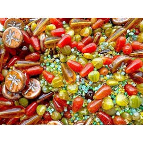 2,29 أونصة (65 جم) مزيج من الخرز المتنوع: خرز زجاجي تشيكي وأشكال زهور وأوراق شجر - خرز زهور لصنع المجوهرات in Kuwait