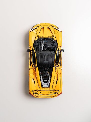 حامل حائط عمودي لسيارة Lego Technic McLaren P1-42172 (السيارة غير متضمنة) in Saudi Arabia