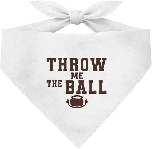 Throw Me The Ball Dog Bandana، وشاح للحيوانات الأليفة بطابع كرة القدم، وشاح مريح مثلث قابل للتعديل للكلاب الصغيرة والمتوسطة، باندانا للحيوانات الأليفة بطابع رياضي ممتع (أبيض) in Kuwait