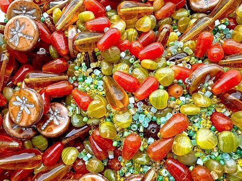 2,29 أونصة (65 جم) مزيج من الخرز المتنوع: خرز زجاجي تشيكي وأشكال زهور وأوراق شجر - خرز زهور لصنع المجوهرات in Kuwait