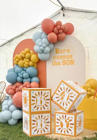 هنا يأتي صندوق حفلات الابن لاستحمام الطفل، صناديق مكعبات Sunshine Boy Boho Baby وRetro Sun Baby مع حروف لمستلزمات حفلات أعياد الميلاد الأولى لحديثي الولادة. (4 قطع) in Kuwait