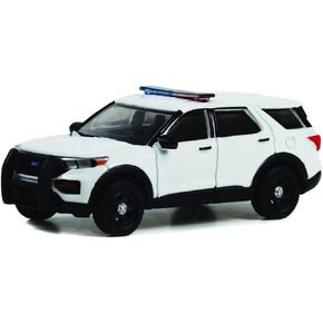 Greenlight 43004-L Hot Pursuit - 2022 Explorer Police Interceptor Utility - أبيض مع شريط إضاءة وقضيب دفع بمقياس 1:64 Diecast in Saudi Arabia