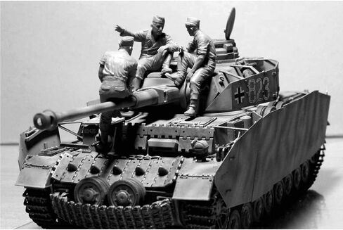 Master Box Models German Tankmen WWII Era - 5 Figures Set (1/35 Scale) in Saudi Arabia