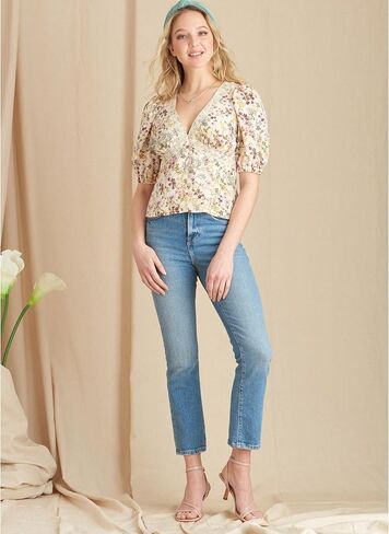 Simplicity SS9606U5 حزمة نمط خياطة بلوزة نصف جاهزة من Misses، رمز التصميم S9606، المقاسات 16-18-20-22-24 in Kuwait