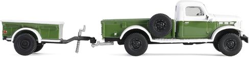 Greenlight 1/64 1950 Dodge Power Wagon مع مقطورة شحن 1/4 طن، أخضر وأبيض، سلسلة Hitch & Tow 32 32320-A in Kuwait