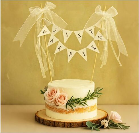 أغطية كعكة متزوجة فقط، قطعة علوية من الكعكة ريفية عتيقة متزوجة فقط، زينة كعكة الزفاف إكليل أو رايات الجبن، قوس من القماش القطني الرومانسي المصنوع يدويًا، شرابة، أعلام راية، عمود خشبي in Kuwait