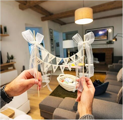 أغطية كعكة متزوجة فقط، قطعة علوية من الكعكة ريفية عتيقة متزوجة فقط، زينة كعكة الزفاف إكليل أو رايات الجبن، قوس من القماش القطني الرومانسي المصنوع يدويًا، شرابة، أعلام راية، عمود خشبي in Kuwait