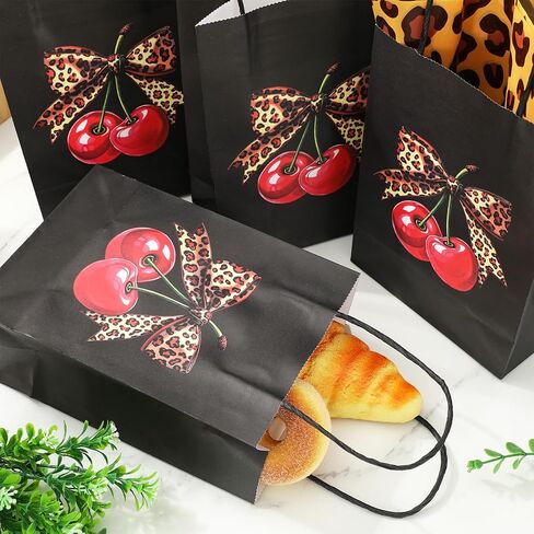 JarThenaAMCS 20 قطعة من أكياس ورق الكرز المطبوعة على شكل الفهد مع 30 ورقة من مناديل الفهد الورقية وأكياس الحلوى مع مقابض لمستلزمات حفلات عيد ميلاد الطفل في الغابة وسفاري in Saudi Arabia