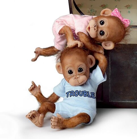 دمى Ashton-Drake Galleries Double Trouble Baby Orangutan Twin Dolls من سيندي سيلز، دمى قرد نابضة بالحياة يمكن وضعها مع شعر مطبق يدويًا وأزياء مخصصة in Saudi Arabia