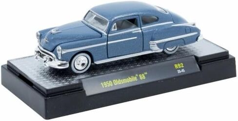 IXO M2 ديترويت ماسل 32600-92 R92 25-45 1950 أولدز موبايل 88 باللون الأزرق in Kuwait