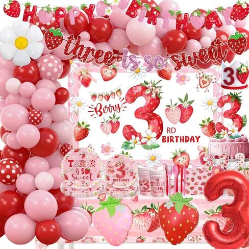 الفراولة زينة عيد الميلاد الثالث فتاة التوت الحلو لوحات عيد الميلاد الثالث والمناديل مجموعة مفرش المائدة راية خلفية بالون قبعة كعكة الزينة لفتاة تبلغ من العمر 3 سنوات in Saudi Arabia