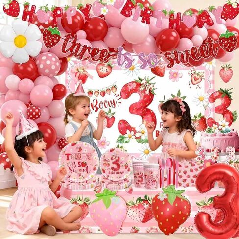 الفراولة زينة عيد الميلاد الثالث فتاة التوت الحلو لوحات عيد الميلاد الثالث والمناديل مجموعة مفرش المائدة راية خلفية بالون قبعة كعكة الزينة لفتاة تبلغ من العمر 3 سنوات in Saudi Arabia