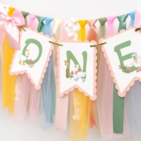 لافتة كرسي مرتفع من Upfirst ONE Silly Goose - لافتة كرسي مرتفع لعيد الميلاد الأول للفتيات، لوازم حفلات غزل الأوز الوردي (لافتة وردية أوزة سخيفة) in Kuwait