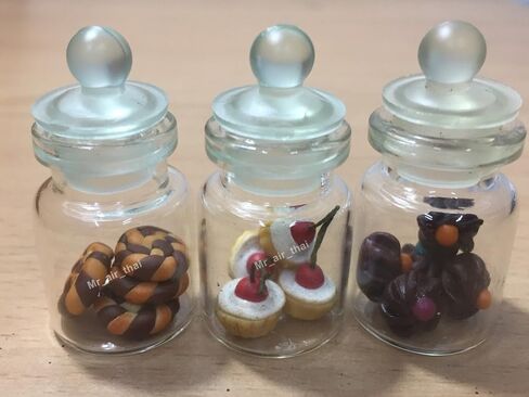 3 قطعة طعام مصغر شوكولاتة كوكي كيك حلوى بيت الدمى دونات في زجاجة صغيرة من الزجاج الشفاف طعام الفواكه #MF040 in Kuwait