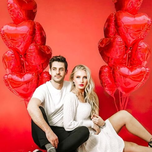 Valentines Day Balloons Decorations, 40" Red LOVE 18 Inch Heart Shape Foil Balloons with 1000pcs Silk Rose Petals for Valentine's Day Anniversary Engagement Galentines Day Party Supplies in Kuwait
