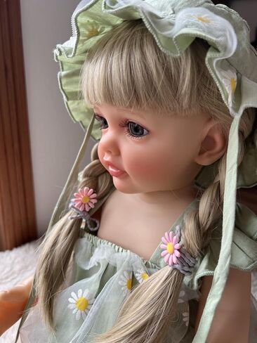 Lifelike Reborn Toddler Dolls Girl 22 Inch Realistic Lovely Babies Soft Full Body with Wig Sheath Green Dress Clothes Set in Saudi Arabia