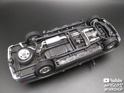 AMT Skill 2 Model Kit 2005 Cadillac Escalade EXT 1/25 Scale Model in Saudi Arabia