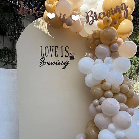 لافتة Love Is Brewing - حروف بنية، أنماط على شكل قلب، ديكور مشهد رومانسي لعروس الزفاف أو عيد الحب، يمكن استخدامها أيضًا لتزيين أجواء المقهى والمخبز (الحب هو التخمير) in Kuwait