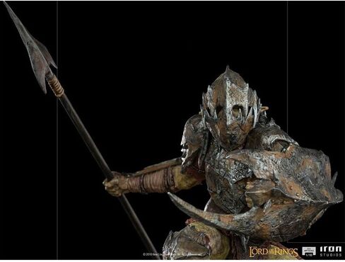 استوديوهات الحديد - سيد الخواتم - مقياس فني 1/10 - تمثال الأورك المدرع in Kuwait