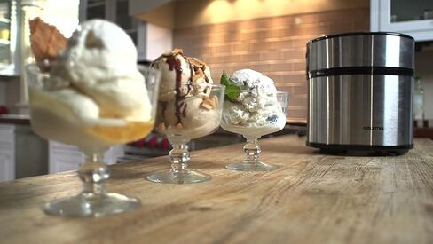 ماكينة صنع الآيس كريم والزبادي المجمد والأشربة من جورميا مع مؤقت رقمي، 3 مكاييل، كتاب طبخ إضافي، فضي in Kuwait