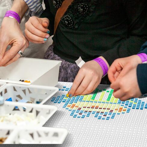 4 قطع من ألواح الخرز Marsui متوافقة مع لوحات Pegboard الكبيرة الناعمة المربعة من Perler للفنون، وتصميمات الخرز الذائبة، والحرف اليدوية اليدوية، والاستخدام التعليمي والديكور المنزلي (أبيض، 13 بوصة × 13.5 بوصة) in Saudi Arabia