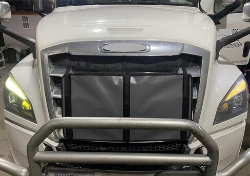 غطاء مصبغة الشتاء لـ Freightliner Cascadia 2008–2026 | واجهة الشتاء الثقيلة | حماية إحماء المحرك | حزام وفيلكرو جبل | درع الطقس البارد | شاحنة سيوتروك in Saudi Arabia