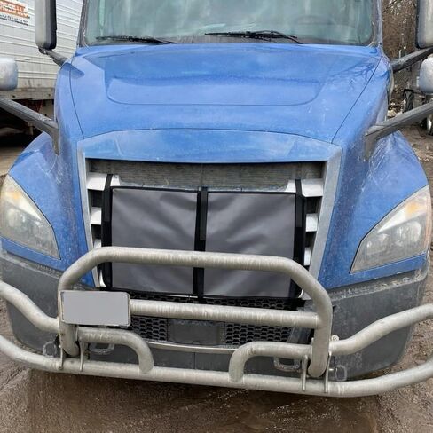 غطاء مصبغة الشتاء لـ Freightliner Cascadia 2008–2026 | واجهة الشتاء الثقيلة | حماية إحماء المحرك | حزام وفيلكرو جبل | درع الطقس البارد | شاحنة سيوتروك in Saudi Arabia