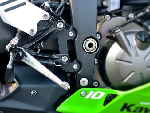 Ninja ZX6 ZX6R ZX 636 2005-2021 Rearsets Riser Plates in Saudi Arabia
