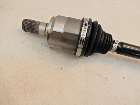 Genuine Hyundai 49501-3Q360 CV Joint Assembly, Right in Saudi Arabia