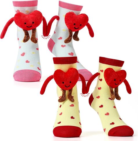 Belloxis 2-Pack Valentine’s Day Magnetic Heart Socks for Kids, Cute Hand-Holding Cotton Crew Socks Gifts in Saudi Arabia