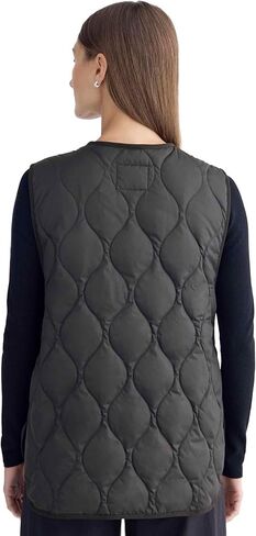 Everlane ReNew Quilted Vest in Saudi Arabia