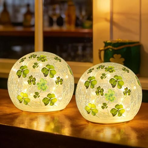 زينة عيد القديس باتريك، مجموعة من 2 مصباح كروي زجاجي مضيء مع مؤقت، أضواء ليلية على شكل كرة البرسيم الأخضر للمنزل قطع مركزية للطاولة الداخلية، رف، ديكور الحفلات الاحتفالية in Kuwait