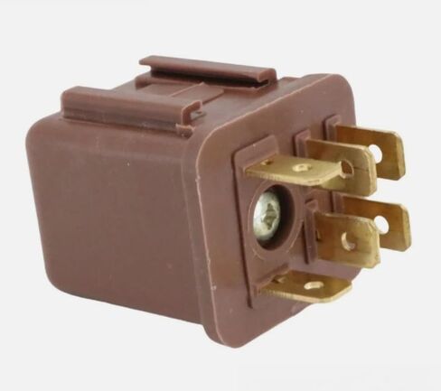 24V Relay Fits for Komatsu Loader WA320‑3 WA380‑3 WA420‑3 WA470‑3 MR5A413B2 in Saudi Arabia