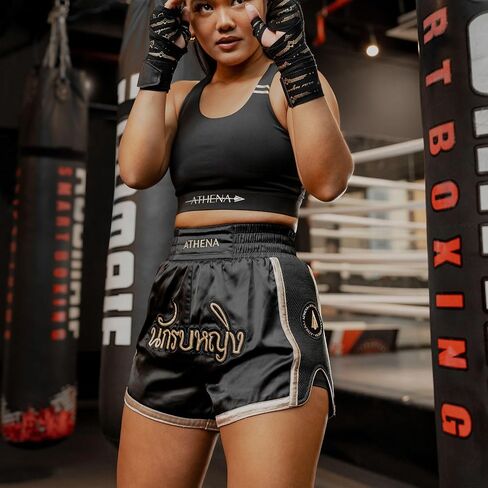 شورت نسائي من Muay Thai باللونين الأسود والذهبي Artemisia مع لباس ضيق مضغوط آمن. تدريب الملاكمة المواي تاي والكيك بوكسينغ in Kuwait
