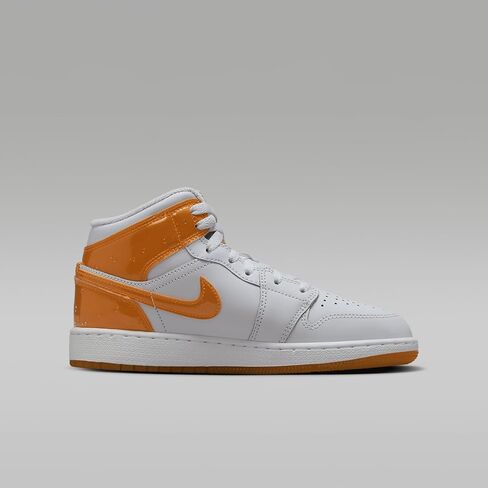 Air Jordan 1 Mid SE Big Kids' Shoes (FN9053-018, Football Grey/Pine Green/White/Orange Peel) Size 4 in Saudi Arabia