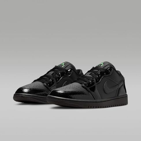 حذاء Air Jordan 1 Low SE للسيدات (أسود/أسود/أسود/أخضر سكريم) in Saudi Arabia