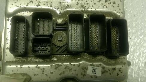 Engine ECM Control Module Fits 11-12 Compatible with BMW X3 X4 228i 428i 535i 8 624 812 8624812 in Saudi Arabia
