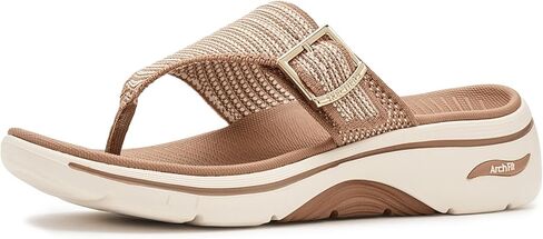 صنادل Go Walk Arch Fit 2.0 للسيدات من Skechers - يوم المنتجع in Kuwait