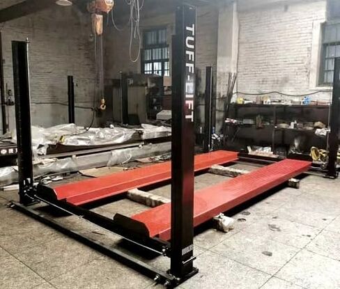 4-Post Car Lift, 8000 lb Capacity, 72-inch Lift Height, 110V Single Phase Motor in Saudi Arabia