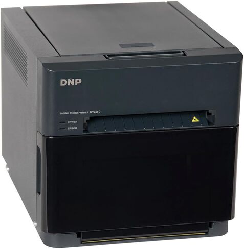 DNP QW410 طابعة صبغ التسامي مقاس 4.5 بوصة، 300 × 300 نقطة لكل بوصة، 190 طباعة 4 × 6 بوصة في الساعة - حزمة مع وسائط الطابعة DNP QW410، 4.5 × 8 in Kuwait