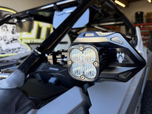 مرايا UTVDistribution Chupacabra Offroad Cuero Baja UTV مع طقم إضاءة LED لسرب أبيض من Baja (مجموعة من 2) (مشابك 1-3/4 بوصة) in Kuwait