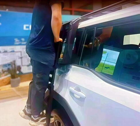 Foldable Side Ladder Stairs Aluminum Alloy Side Fold Ladder Back Door Tail Fits for Lexus GX GX550 J250 2024 2025 2026 in Saudi Arabia